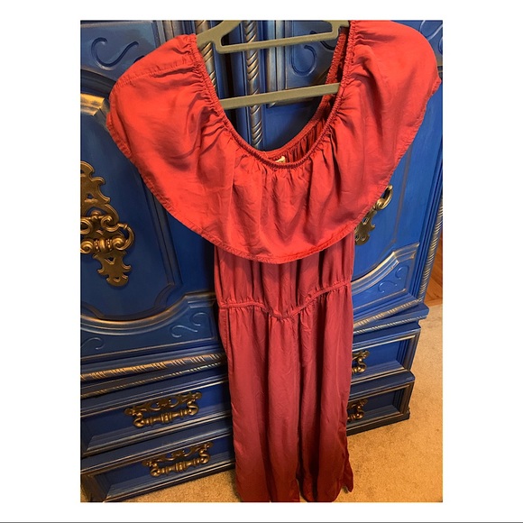 ⭐️ Billabong Maroon Jumpsuit Romper size Medium - Picture 2 of 4